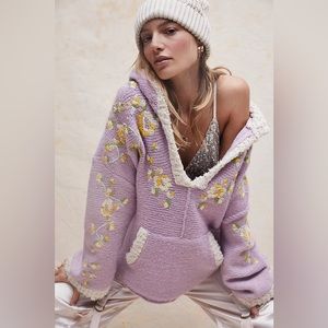 NWOT FREE PEOPLE Buttercup Pullover